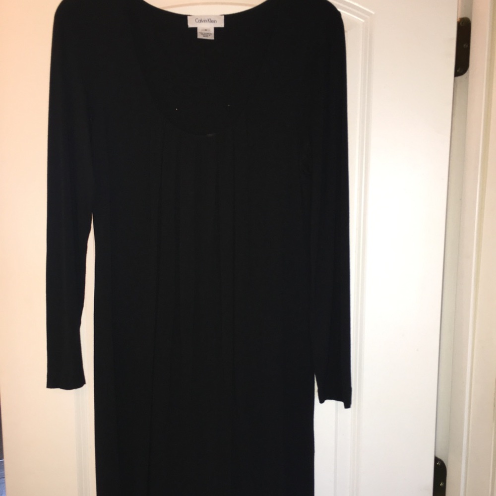 Maternity Calvin Klein long sleeve pleated dress